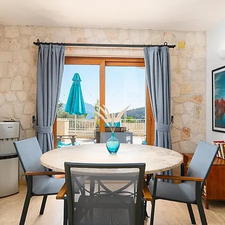 Villa Atlas